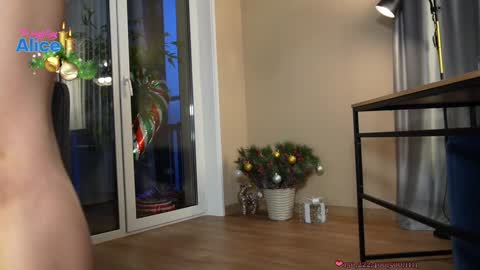 Alice   online show from 01-04-25, 01:42