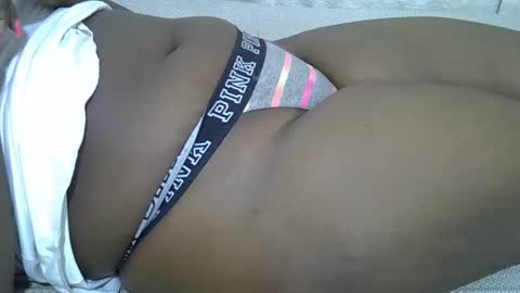 Snapshot of pinkiec4 chatting on 09-22-25, 11:40 Kim20 online show from 09-22-25, 11:40