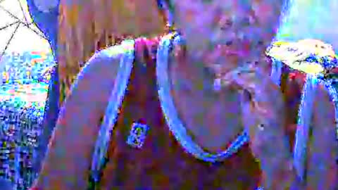 pinkish heart is here online show from 09-25-25, 11:25