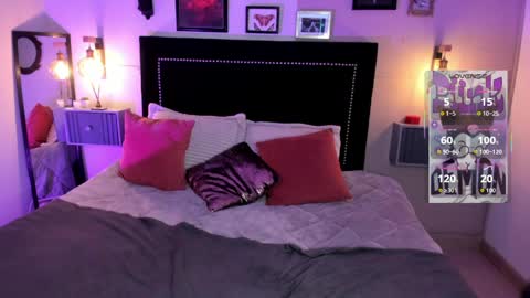 Snapshot of pinkk_demon chatting on 04-01-26, 01:52 PINKK online show from 04-01-26, 01:52