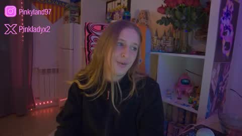 Snapshot of pinkladyx2 chatting on 01-16-26, 12:03 pinkladyx2 online show from 01-16-26, 12:03
