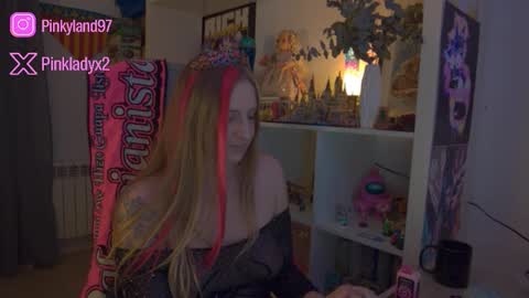 Snapshot of pinkladyx2 chatting on 02-15-26, 11:45 pinkladyx2 online show from 02-15-26, 11:45