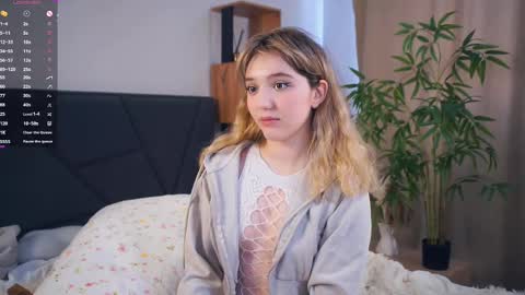 Snapshot of pinkncrazy chatting on 02-17-25, 06:20 HERES ALICE WELCOME EVERYONE LOVENSE DOMI REACT TO YOUR TIPS LETS MAKE A GREAT SHOW TOGETHER online show from 02-17-25, 06:20