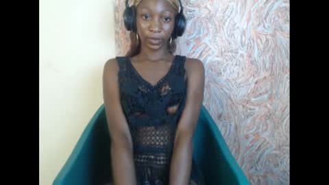 pinknjuicyx online show from 12-15-24, 11:12