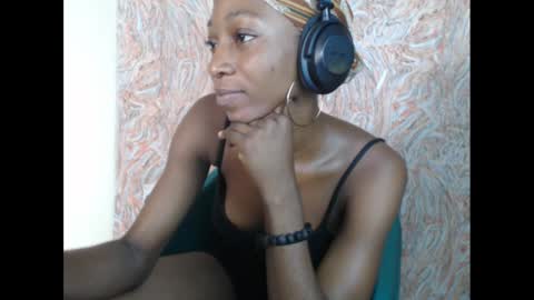 pinknjuicyx online show from 12-17-24, 10:23