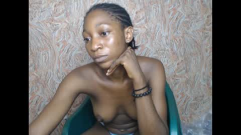 pinknjuicyx online show from 12-18-24, 04:39