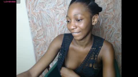 pinknjuicyx online show from 12-21-24, 05:18