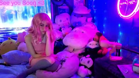 Gwenie online show from 10-12-25, 06:40