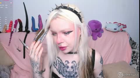 Helen Goat online show from 05-30-26, 04:09