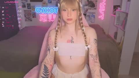 pinkvenom_ online show from 10-07-25, 08:22