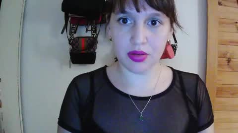 Snapshot of pinky_doll_xo chatting on 04-16-26, 07:31 Nicky online show from 04-16-26, 07:31