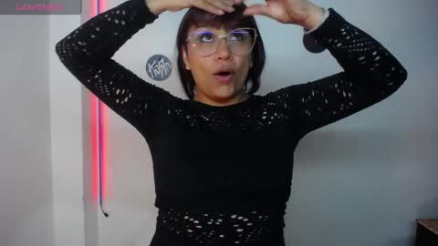 VIOLETA LOPEZ online show from 05-10-26, 06:13