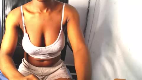 Snapshot of pinky_pussy68635 chatting on 09-14-25, 05:23 Arena online show from 09-14-25, 05:23