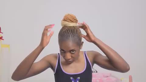 Snapshot of pinky_winky2 chatting on 09-18-25, 04:53 pinky_winky2 online show from 09-18-25, 04:53
