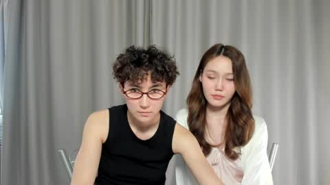 Li long hair and Ru short hair online show from 05-07-26, 10:20