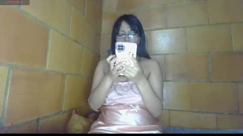 pinkymochy online show from 06-18-26, 01:17