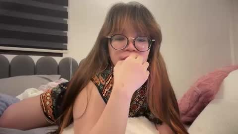 Rose online show from 05-26-26, 03:30