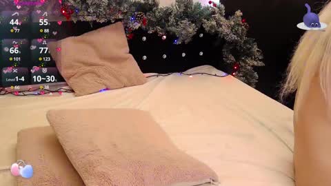 Snapshot of pinkyspark chatting on 12-21-24, 02:30 Pinky online show from 12-21-24, 02:30