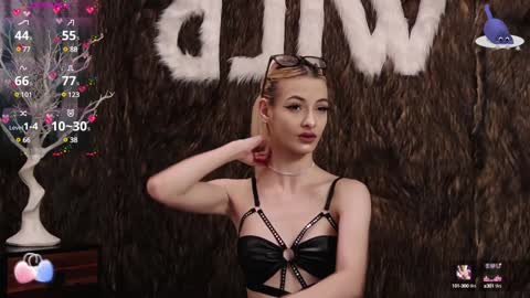 Snapshot of pinkyspark chatting on 01-09-25, 08:22 Pinky online show from 01-09-25, 08:22