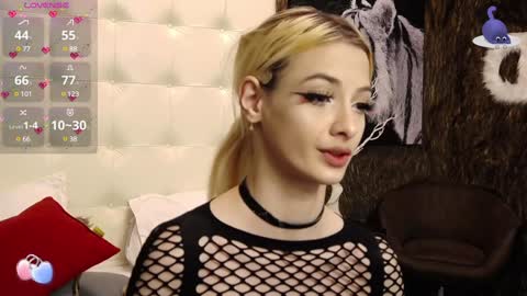 Snapshot of pinkyspark chatting on 01-19-25, 11:10 Pinky online show from 01-19-25, 11:10