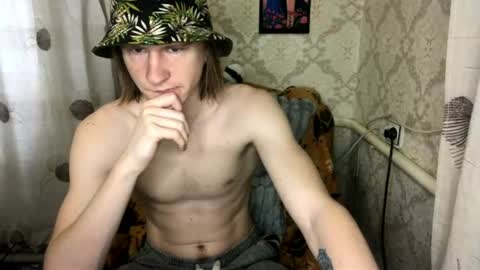 Snapshot of pinochetti chatting on 06-16-26, 12:30 Incubus online show from 06-16-26, 12:30