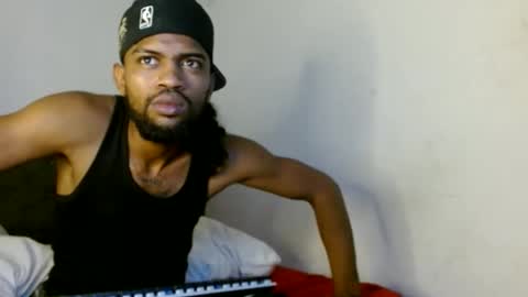 Snapshot of pinocho__ chatting on 05-08-26, 10:15 pinocho__ online show from 05-08-26, 10:15