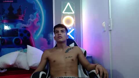 Snapshot of pipe_hot04 chatting on 03-03-26, 11:05 pipe hot04 online show from 03-03-26, 11:05