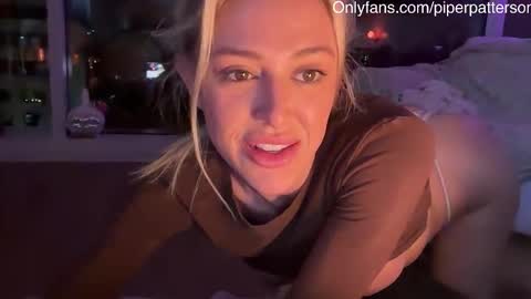 Snapshot of piper_patterson chatting on 03-11-26, 04:18 PipinPiper online show from 03-11-26, 04:18