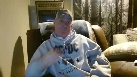 Snapshot of pirate334 chatting on 03-15-26, 01:44 pirate334 online show from 03-15-26, 01:44