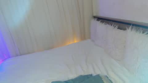 Ari online show from 11-22-25, 02:49