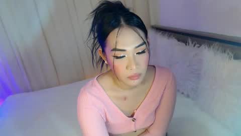 Ari online show from 11-25-25, 02:44