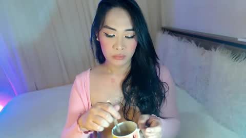 Ari online show from 12-21-25, 05:25