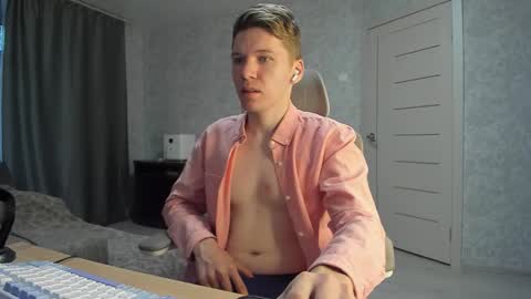 Pierre online show from 10-25-25, 07:16