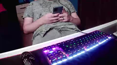 Snapshot of pisceslost chatting on 09-15-25, 12:32 pisceslost online show from 09-15-25, 12:32