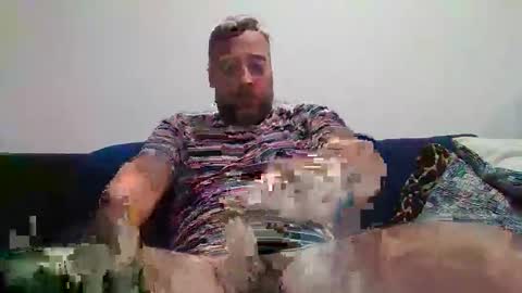 Snapshot of pislezg1 chatting on 10-12-25, 10:53 pislezg1 online show from 10-12-25, 10:53