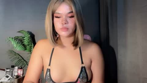 Snapshot of pititexxx69 chatting on 07-04-26, 02:29 sunshine online show from 07-04-26, 02:29