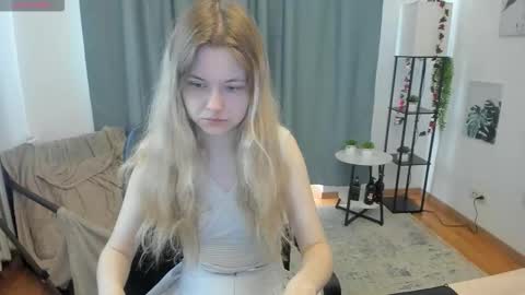 Olga online show from 09-17-25, 06:04