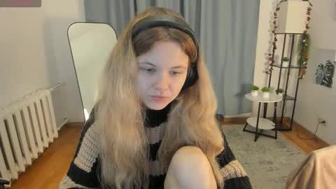 Olga online show from 10-15-25, 06:13