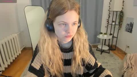 Olga online show from 10-19-25, 05:08