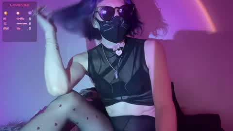pixie_praxis online show from 12-11-24, 07:53