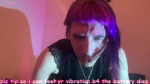 pixie_praxis online show from 12-18-24, 08:09