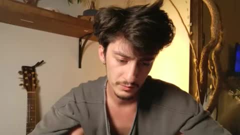 Snapshot of pixiemanicdreamboy chatting on 10-24-25, 01:13 Juju online show from 10-24-25, 01:13