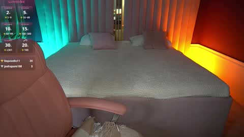 pixiepeachh online show from 10-16-25, 03:24