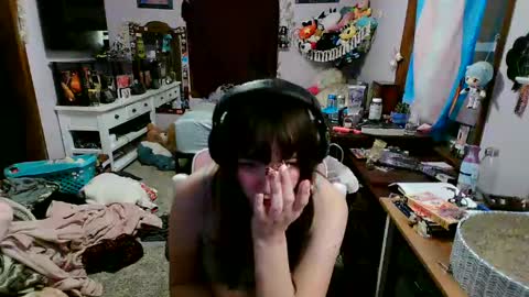 Izzy online show from 01-09-25, 02:01