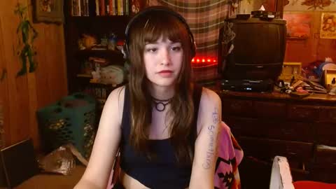 Izzy online show from 01-23-25, 03:37