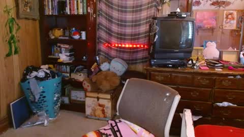 Izzy online show from 01-30-25, 05:06