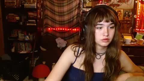 Izzy online show from 09-17-25, 12:45