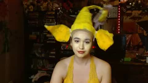 Izzy online show from 10-31-25, 07:59