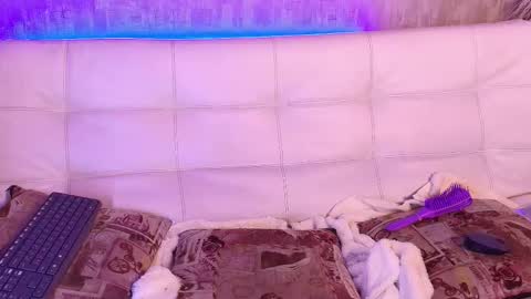 Snapshot of pixy_20 chatting on 03-04-26, 10:21 cris online show from 03-04-26, 10:21