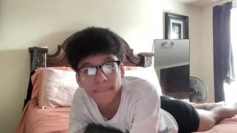 Snapshot of planetlust chatting on 12-19-25, 06:15 planetlust online show from 12-19-25, 06:15